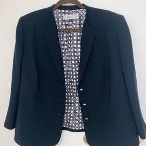 Gently worn Tahari Black Blazer